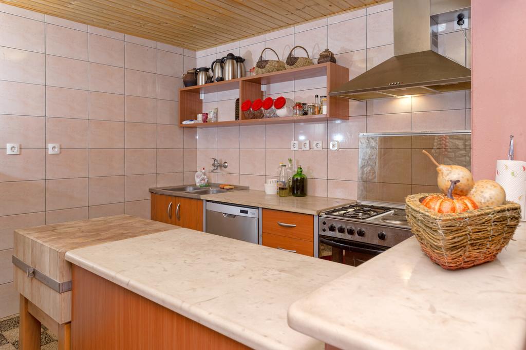 Holiday Home Leonida イェルサ エクステリア 写真